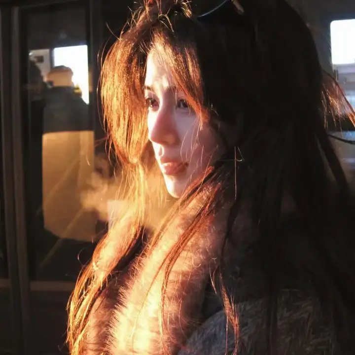 空白日子 海报